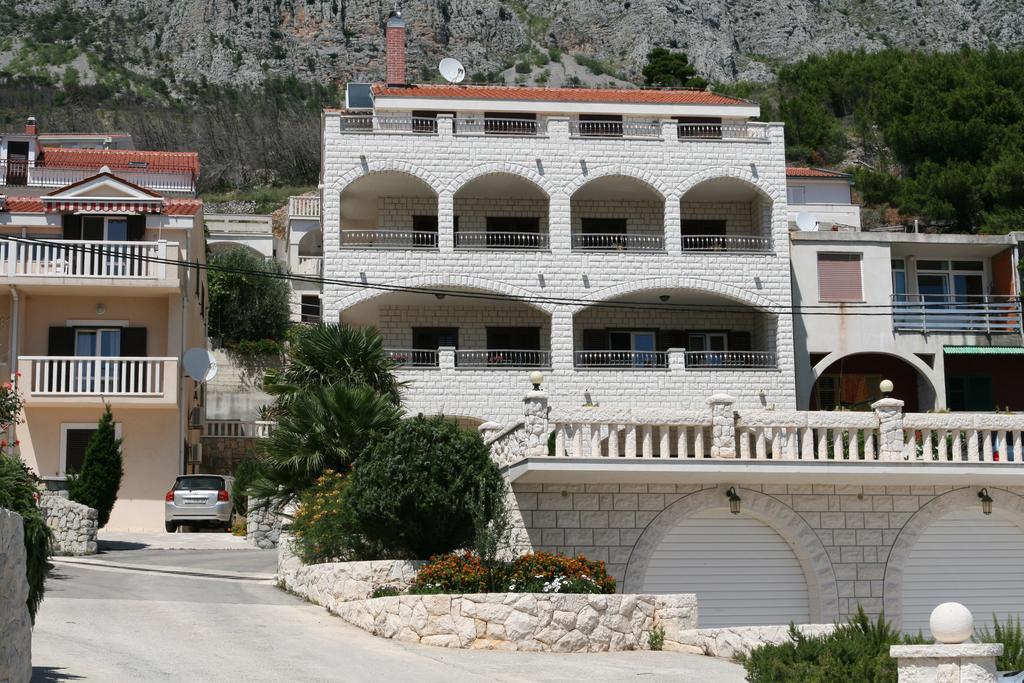 Beachfront Xxl - 2 Apartments Together - Lokva Rogoznica Exterior foto