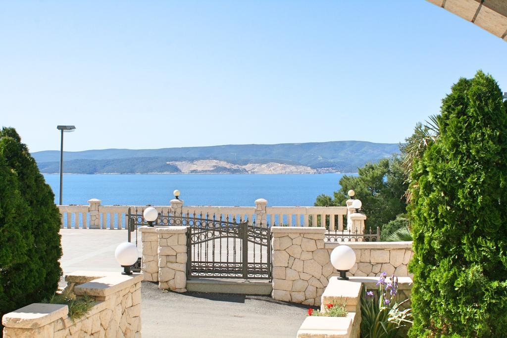 Beachfront Xxl - 2 Apartments Together - Lokva Rogoznica Exterior foto
